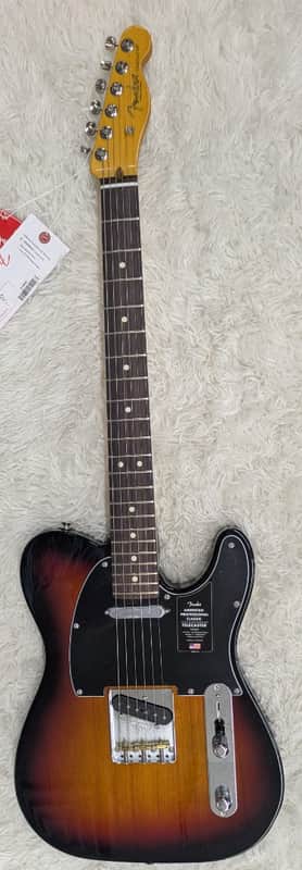 Fender American Professional Classic Telecaster Rosewood board, 3-Color Sunburst