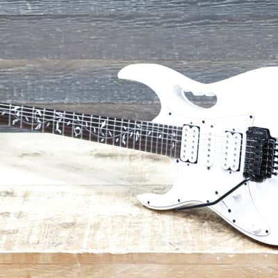 Ibanez JEMJRL Steve Vai Signature Model Left-Handed White Electric Guitar image 10