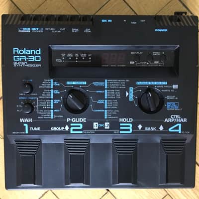 Roland GR-30 Guitar Synthesizer 1996 - 2000 - Black