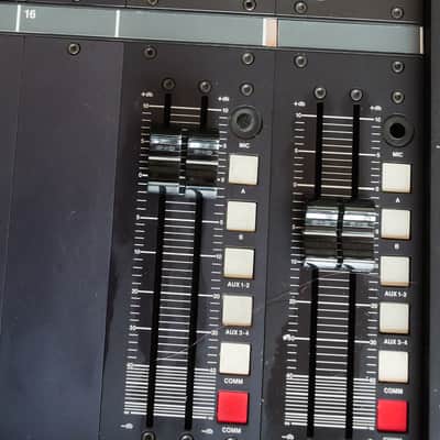 Sonosax SX-T Analog Mixer – 9 Mono + 2 Stereo – Flightcase – Serviced image 19