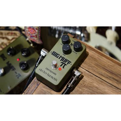 Electro-Harmonix Green Russian Big Muff Pi Fuzz Pedal image 8