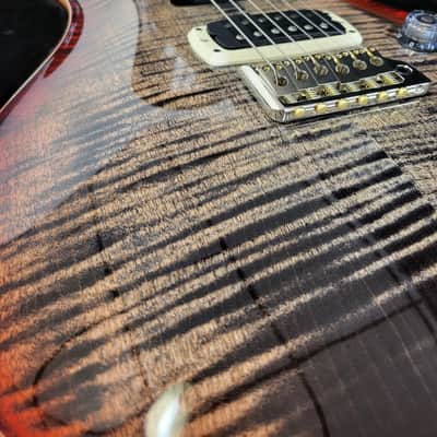 PRS Modern Eagle V 2023 - Charcoal Cherry Burst image 5