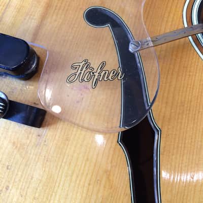 1959 / 60 Hofner Golden Hofner Blonde Natural Series 1. With hard shell case image 6