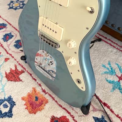 Early 2000’s Fender American Vintage '62 Jazzmaster - Ice Blue Metallic image 5
