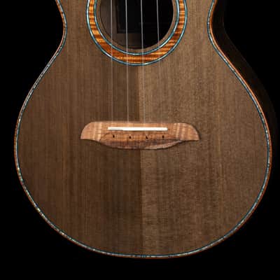 olaMestre ancient Spruce 5250 years old and ancient Phoebe zhennan 2440 years old tenor ukulele image 3