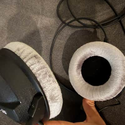 Beyerdynamic DT 770 Pro 80 Ohm - with case image 5