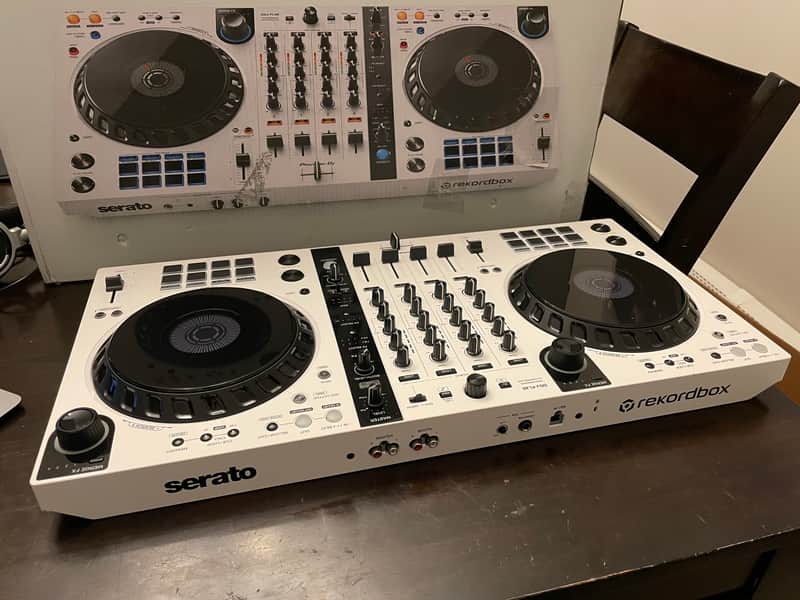 Pioneer DDJ-FLX6-W DJ Controller for Serato DJ Pro & Rekordbox