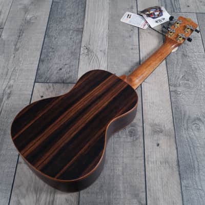 Kala KA-SSEBY-C Solid Spruce Top, Ebony Back & Sides 'Concert' Ukulele image 4