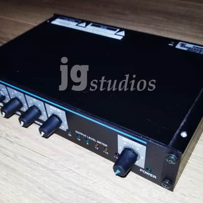 Shure SCM268 4-Channel Mic Mixer - Nice! image 4