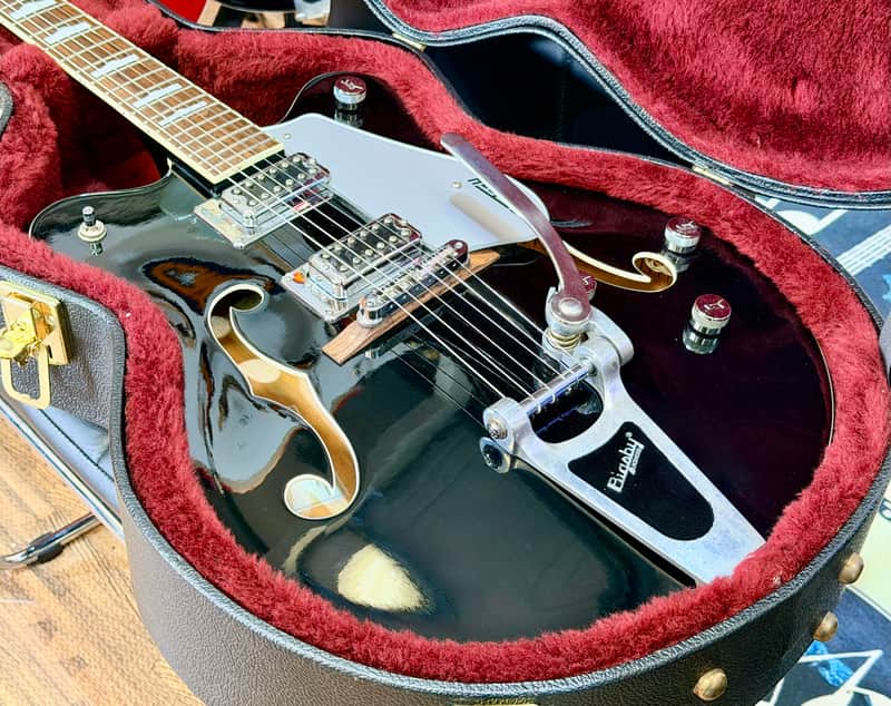 Gretsch G5422T Electromatic Hollow Body Double Cutaway with Bigsby