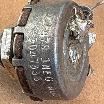 2 Vintage 1973 1974 Fender Guitar Stackpole 1 Meg Aud Pot Solid Shaft +0.01 Cap image 3