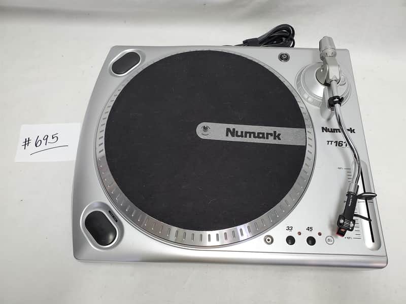 Numark TT1610 ターンテーブル シルバー TT1610 - Numark TT1610 - Audiofanzine
