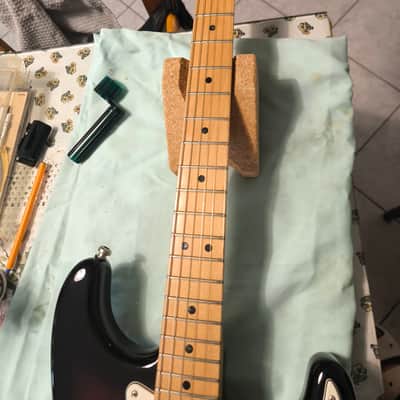 Fender American Elite Stratocaster HSS Shawbucker with Maple Fretboard 2016 - 2019 - 3-Color Sunburst image 12