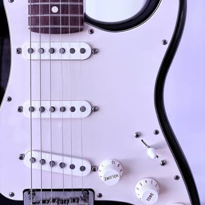 Time Capsule! Amazing 2008 Fender Standard Stratocaster with Rosewood Fretboard! image 4