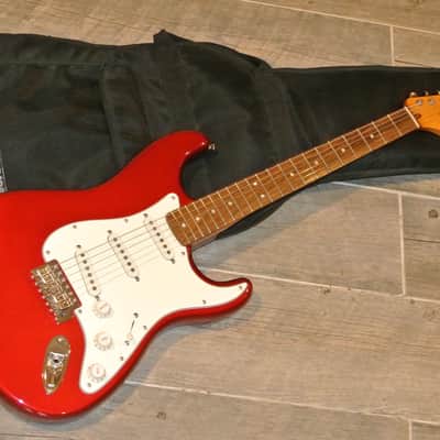 Squier Classic Vibe 60's Stratocaster - Candy Apple Red- With Gig Bag image 19