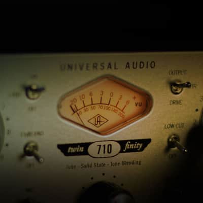 Universal Audio 710 Twin-Finity Microphone Preamplifier *USA Small Business* image 2