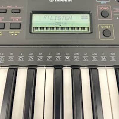 Yamaha PSR-E273 61-Key Arranger Keyboard 2020 - Present - Black image 6