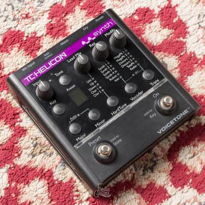 TC Helicon VoiceTone Synth #9423145 Second Hand image 2