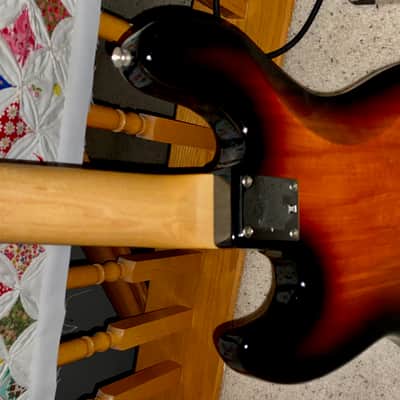 2015 Fender Squier Affinity Jazz Bass image 6