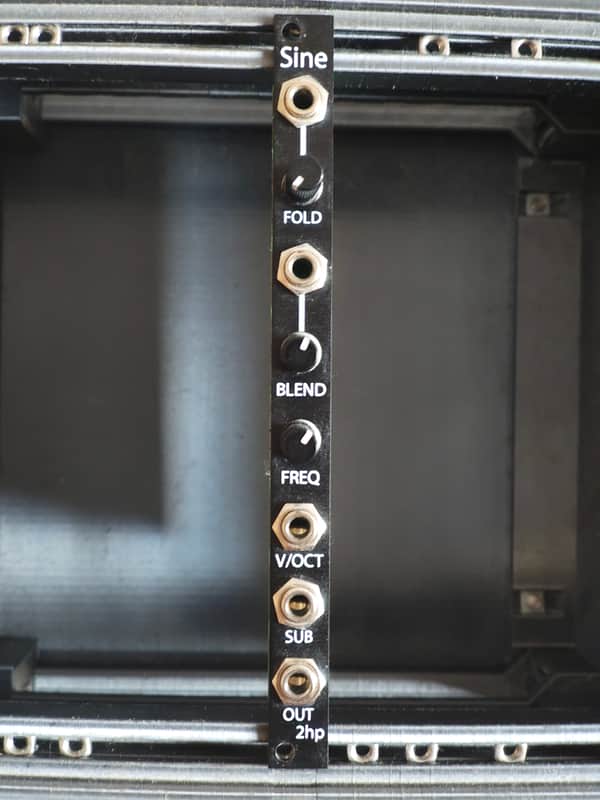 2hp Sine 2019 - Black image 1
