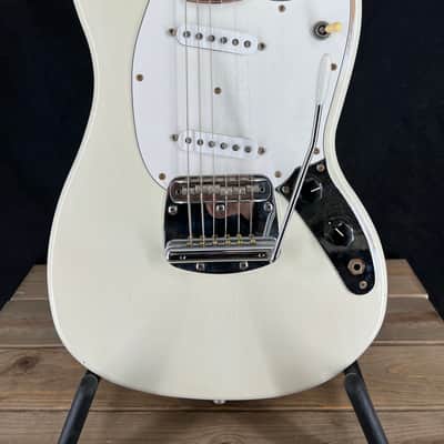 Von K Guitars Todd Rundgren Tribute Mustang Style Olympic White Nitro Lacquer image 3