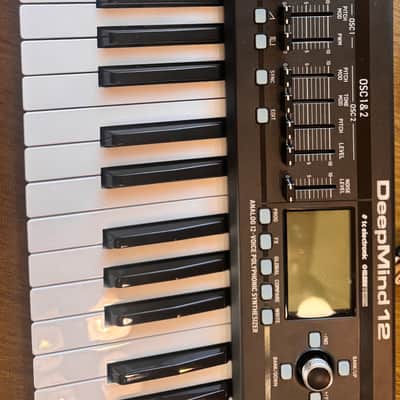 Behringer DeepMind 12 49-Key 12-Voice Polyphonic Analog Synth 2016 - Present - Black image 4