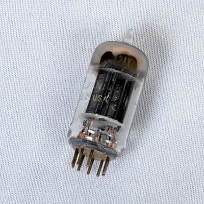 Vintage Sylvania 12AX7 Preamp Tube – Tests Good – USA Made image 4