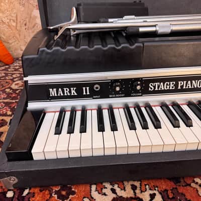 Vintage 1980 Fender Rhodes Mark Two MKII Stage 73 Electric Piano w/ Legs Pedal image 2