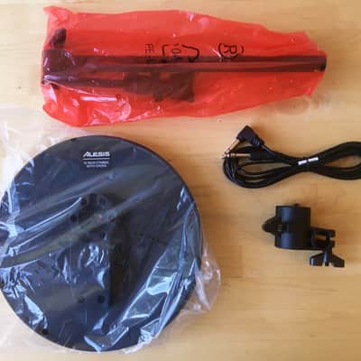 Alesis NITRO Cymbal Expansion Set: 10 Inch Choke Cymbal, 13" Cymbal Arm, Clamp, Cable Black image 3