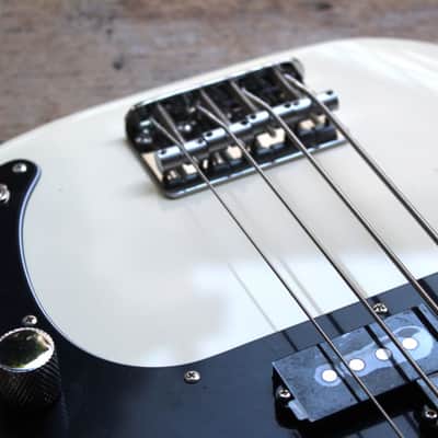 FENDER Standard Precision Bass Olympic White, 3, 90 KG image 6