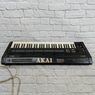Vintage 1980s Akai AX80 8 Voice Analog Synthesizer Keyboard - Parts/Project Synth image 6