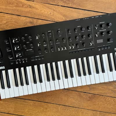 Korg Prologue 8 Polyphonic 49-Key 8-Voice Analog Synthesizer 2018 - Present - Black/Wood