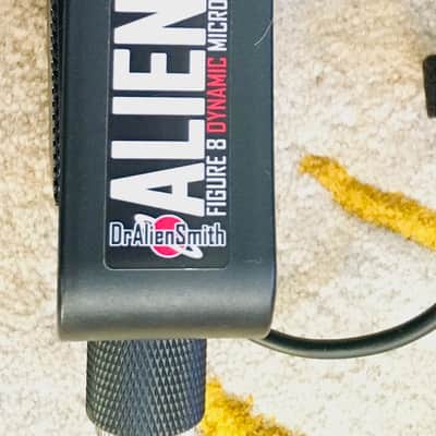 DrAlienSmith The Alien8 Figure 8 Dynamic Microphone - Black image 4