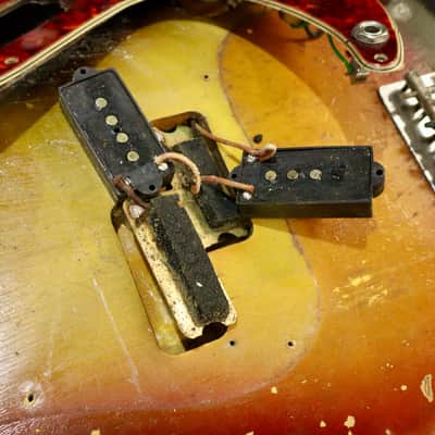 Fender 1963 Precision Bass, Sunburst with Non-Original Hard Case image 9