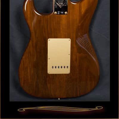 Fender Custom Shop Artisan Claro Walnut Stratocaster Natural image 5