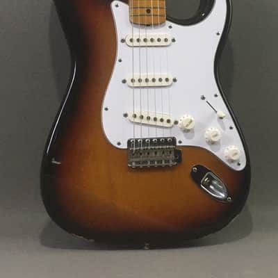 Vintage Fender Stratocaster 1993 Sunburst Solid Body Custom Strat Relic ST57/62 Mod Guitar HSC 7 Lb image 2