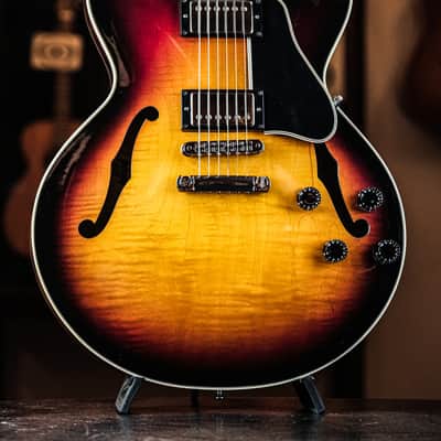 2002 Gibson ES-137C Classic sunburst image 1