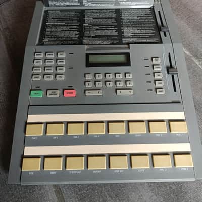Alesis HR-16 High Sample Rate 16-Bit Drum Machine 1980s - Gray image 2