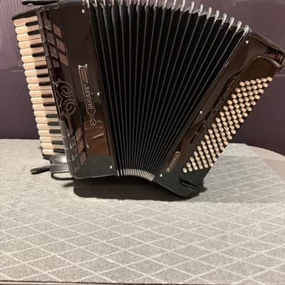 Bugari Armando 248CHC 2026 - Black with White Pearl keyboard and Black Semitones image 3