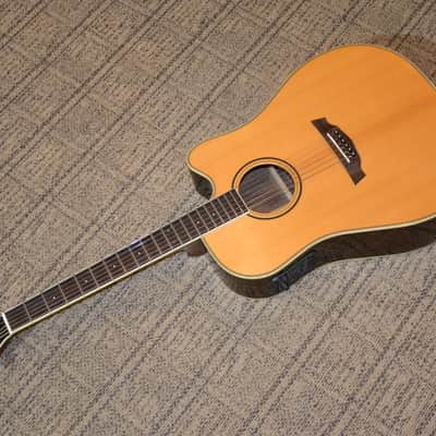 Parkwood PW560 Acoustic Guitar. Solid woods. Dove tail. Fishman Prefix. Hardshell case. Excellent. image 3