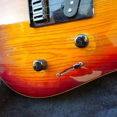 Charvel The Legend / Model 7 SS with Maple Fretboard 1986 - 1989 - Sunburst image 13