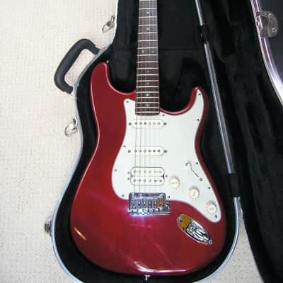 Fender Deluxe Stratocaster HSS 2000 - Candy Apple Red image 6