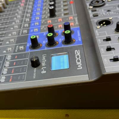 Zoom LiveTrak L-8 Digital Mixer / Recorder image 6