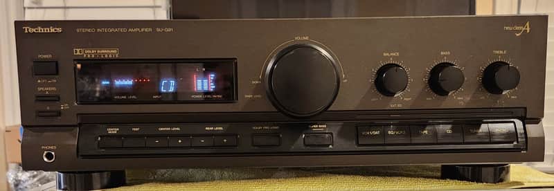 Technics Technics SU-G91 is a vintage stereo integrated amplifier 90s  - Black