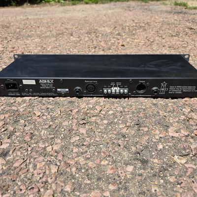 Ashly MQX-1310 31 Band Rackmount EQ image 2