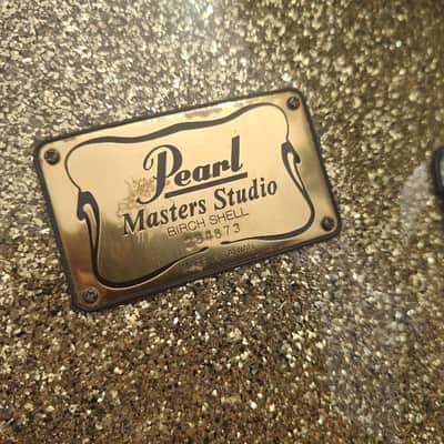 Pearl Masters Studio Birch 18" x 22" Bass Drum. Near Mint condition! image 4