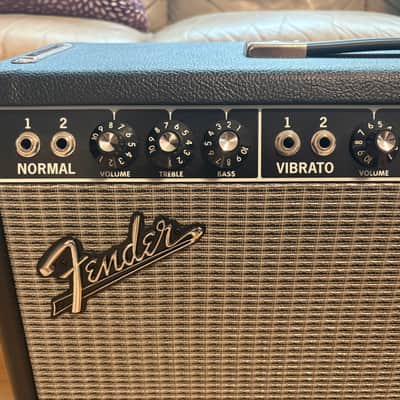 Fender Tone Master Deluxe Reverb 2-Channel 22-Watt 1x12" Digital Guitar Combo 2019 - Present - Black image 3