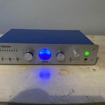 Alctron MP200 'neve' style preamp - silver image 1