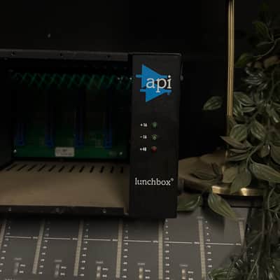 API 500-8B HC 8-Slot Lunchbox 2014 - Present - Black image 2