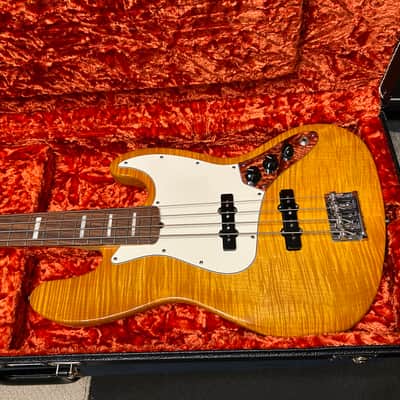 Fender Jazz Bass Select Series 2012 - Amber bust Flamed maple image 2